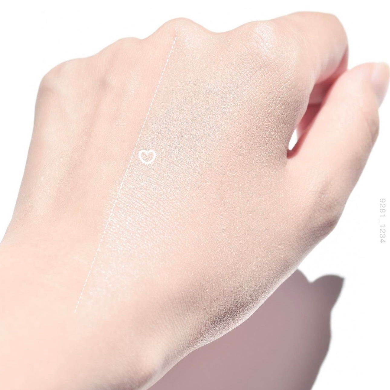 隨便推開都是素顏好皮膚| Klairs 瓷光保濕防曬BB霜 SPF40 PA++🖤