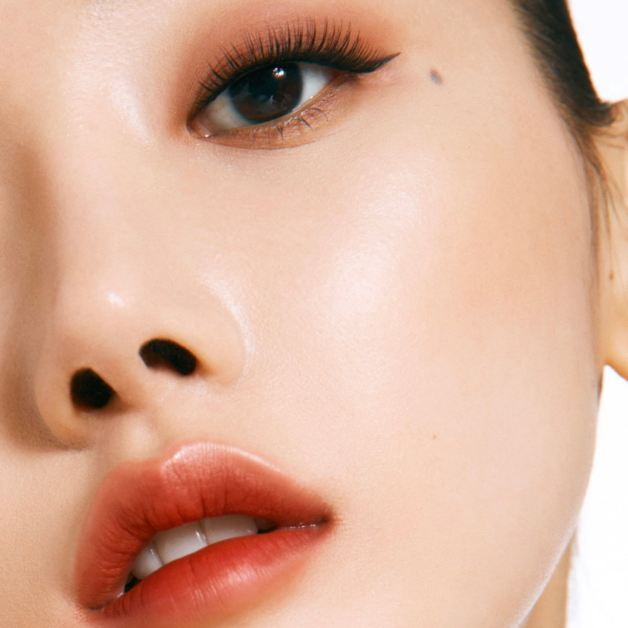 完美眼妝必備🖤 | CLIO Superproof Brush Liner 魅黑高效防水眼線液筆〰️