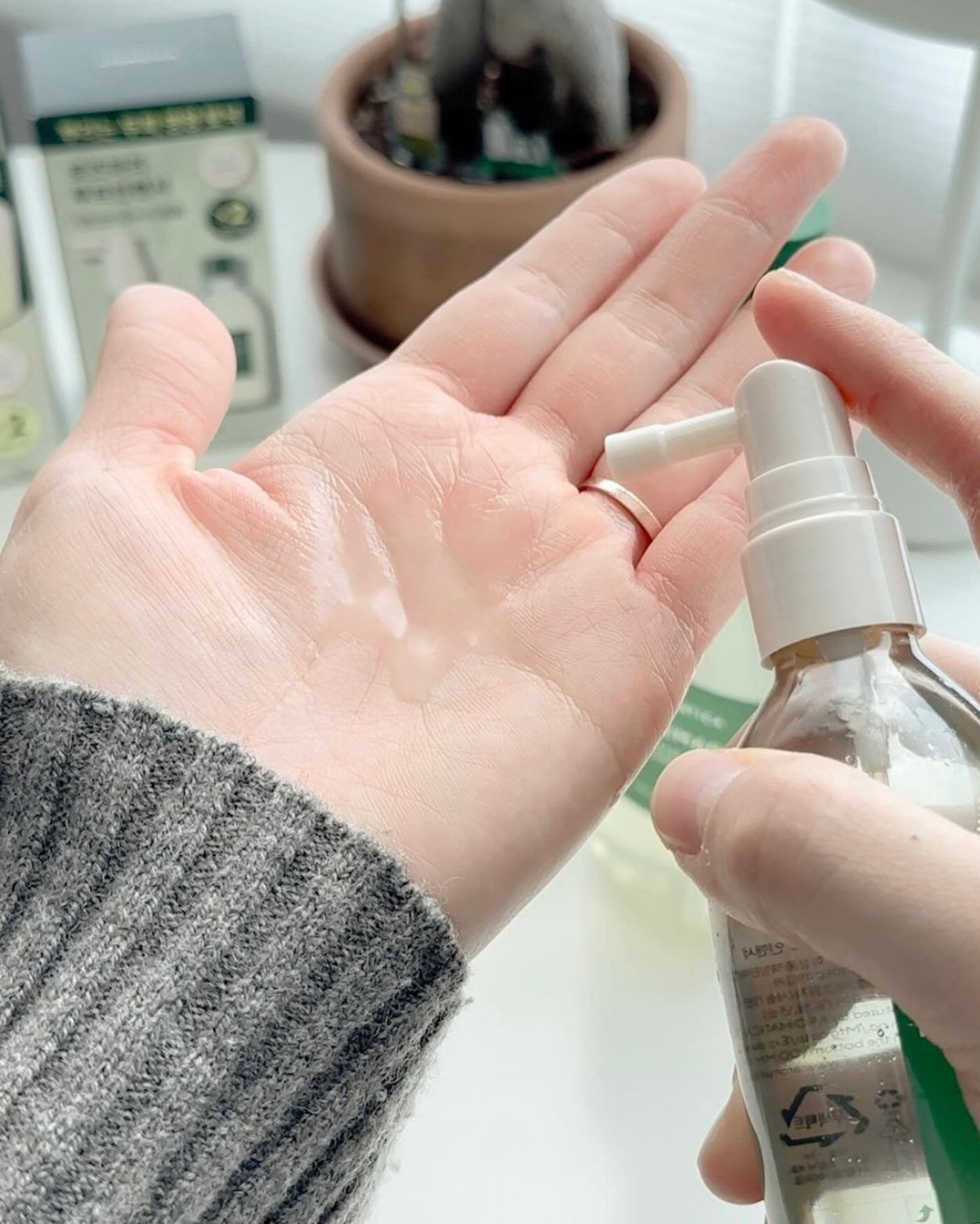 送茶樹30ml✨Aromatica 迷迭香去油清爽修護髮根精華噴霧套裝🌿 | 活化頭皮🌟