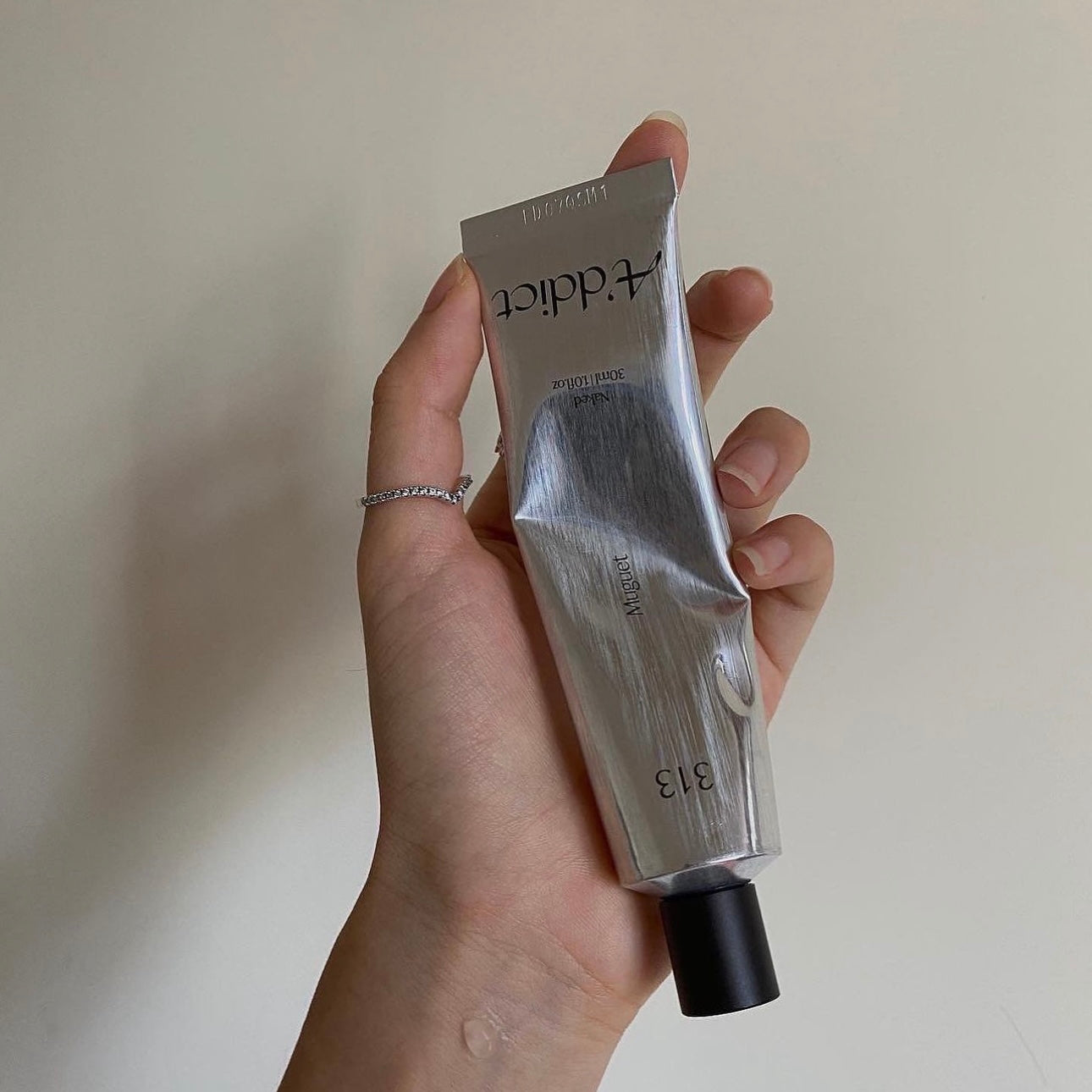 Liz推薦之物 擁有獨一無二香獨特體香
💫| A'DDICT 管狀固體香水膏 A’ddict Solid Perfume 🩶