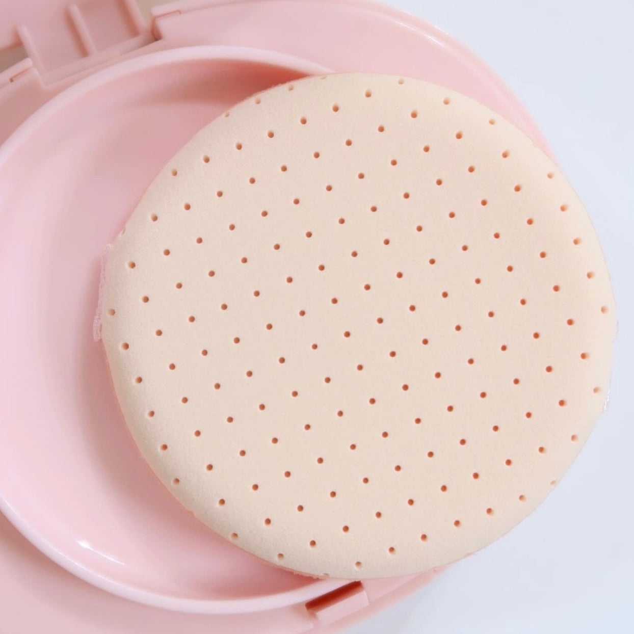 輕薄持妝偽素顏妝感✨| Milk Touch持妝牛奶肌絲網按壓式氣墊🥛Milk Touch All-Day Skin Fit Milky Glow Cushion SPF50+ PA++++ ☁️