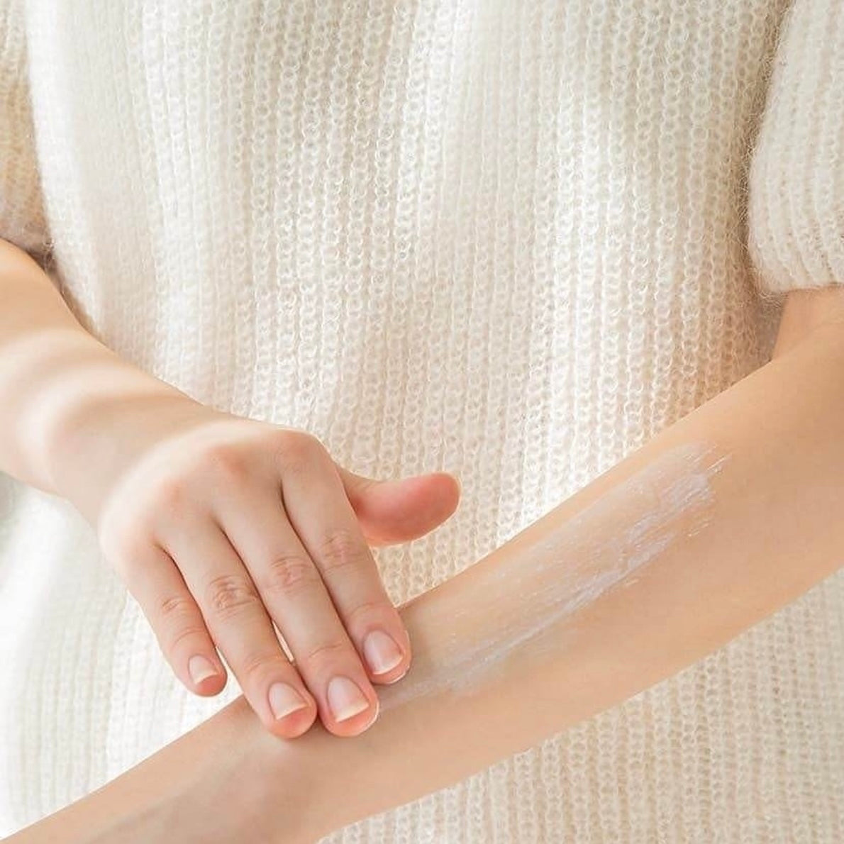 一理潤神經醯胺敏感肌潤膚乳 套裝Illiyoon Ceramide Ato Lotion☁️