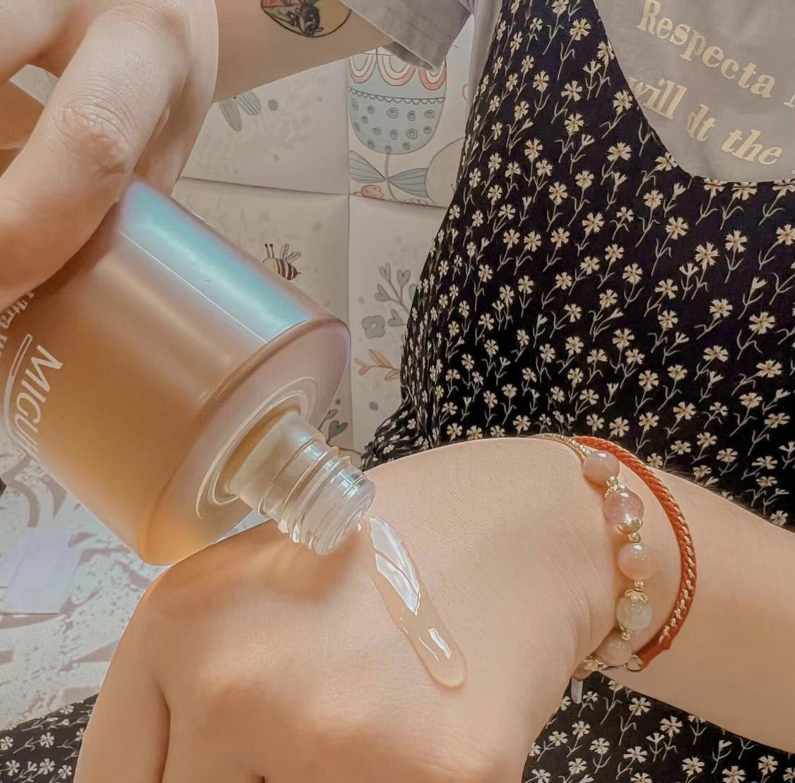 Pony大神都愛用的保養品💫Miguhara 美白亮肌爽膚水|燈泡發光水💡