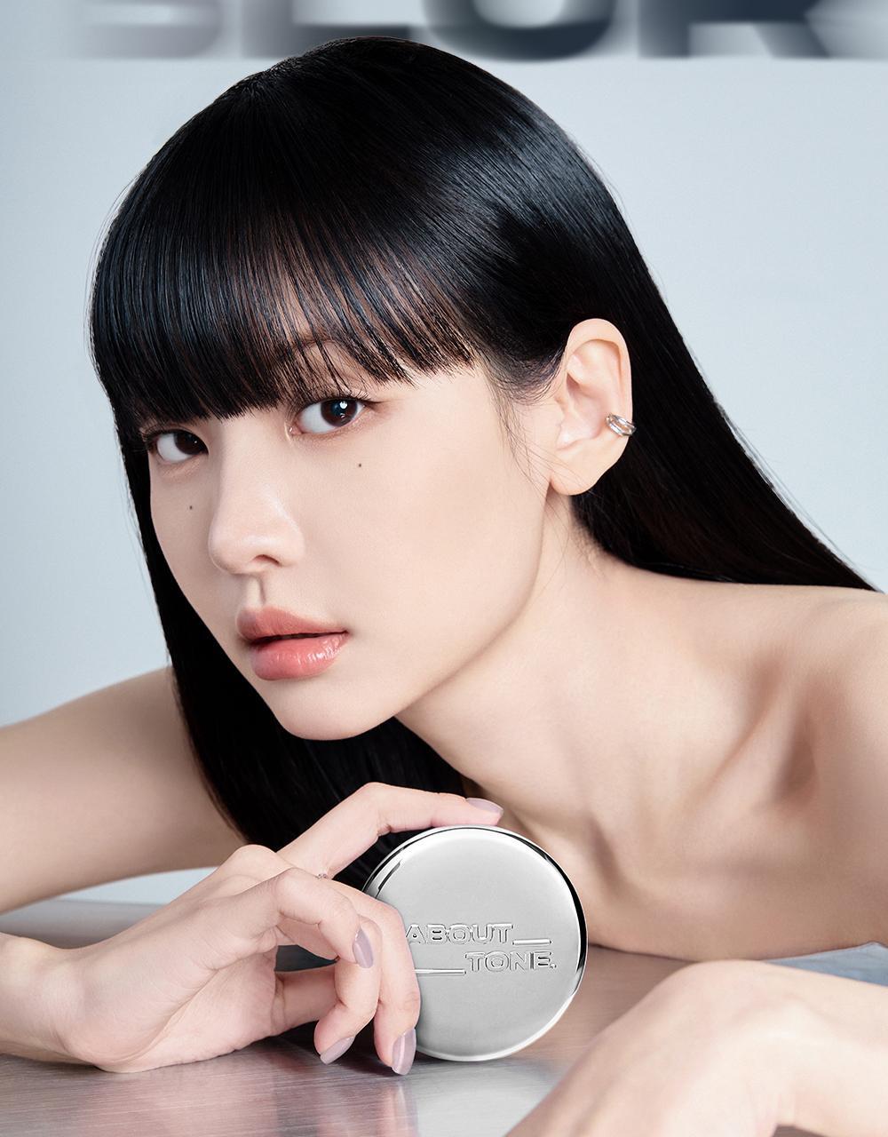 銀色特別版+送小包🩶ABOUT TONE | 柔霧控油濾鏡純素定妝粉餅| ABOUT TONE Blur Powder Pact