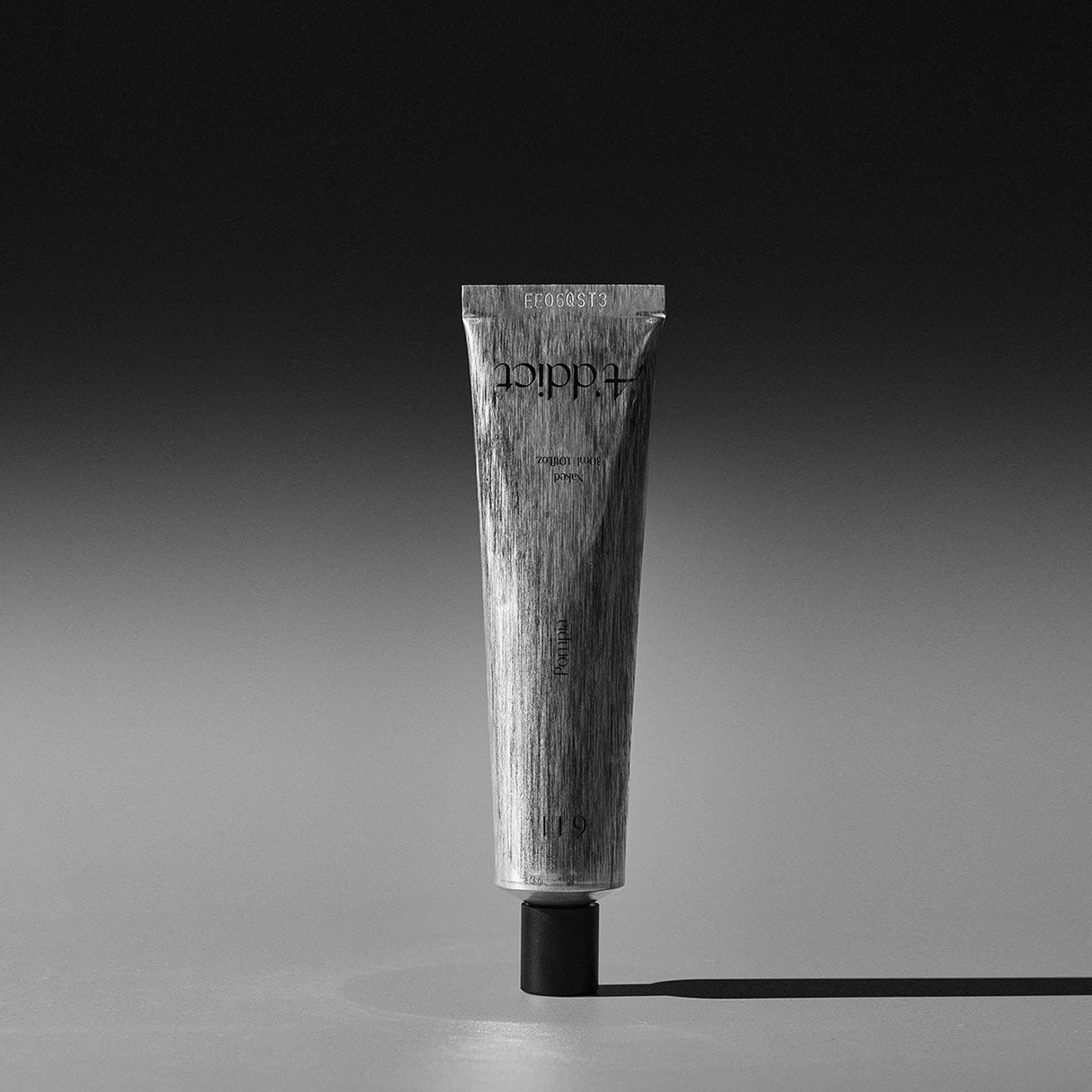 Liz推薦之物 擁有獨一無二香獨特體香
💫| A'DDICT 管狀固體香水膏 A’ddict Solid Perfume 🩶