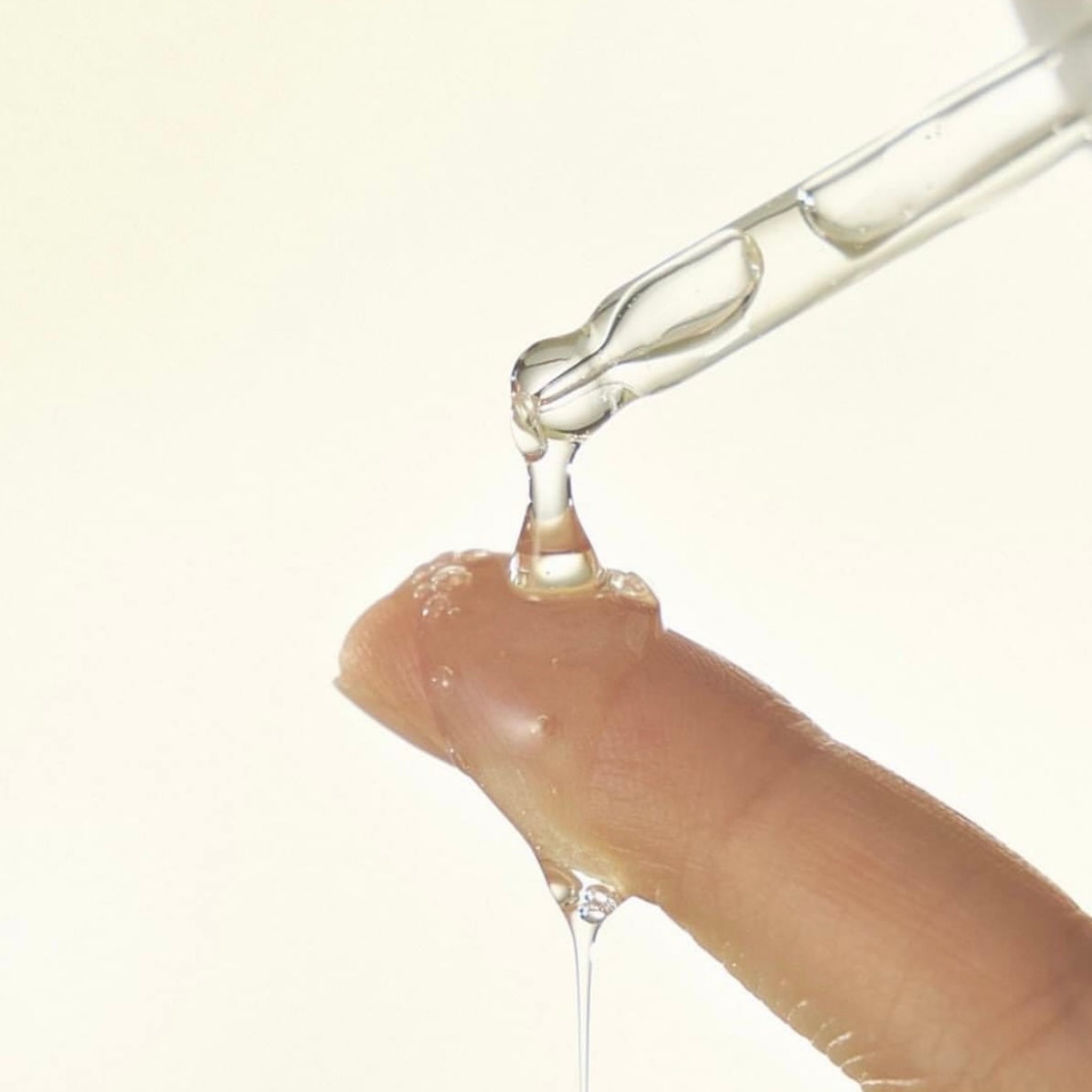 讓皮膚透亮膨膨💦|CNP Laboratory Propolis Energy Ampule 蜂膠高補濕透亮導入精華🍯| IU代言品牌❤️🔥| 消費者滿意度96.4%
