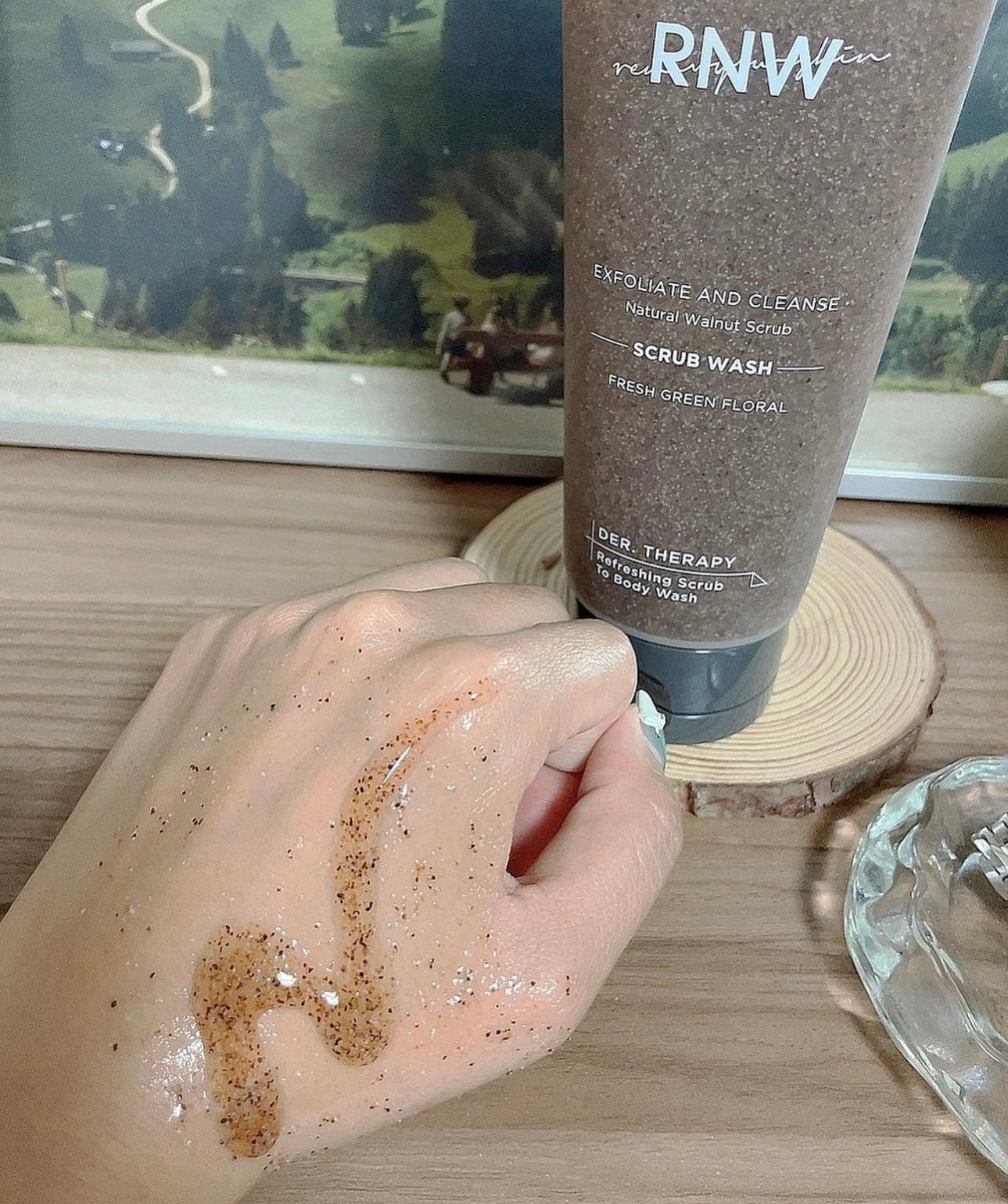 趕走雞皮痘印|RNW 天然身體沐浴露磨砂膏二合一🤎
