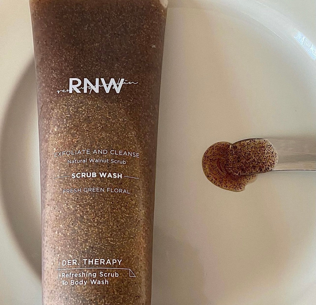 趕走雞皮痘印|RNW 天然身體沐浴露磨砂膏二合一🤎