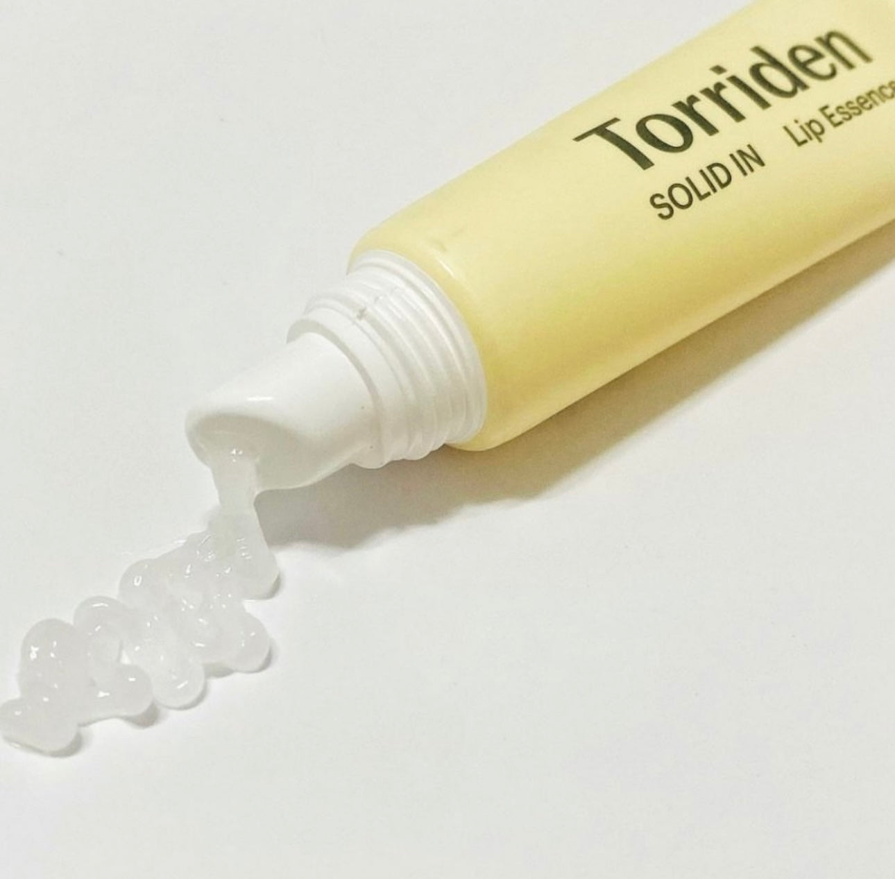 沙漠唇也秒變玻璃唇| Torriden Solid In Ceramide Lip Essence 神經酰胺滋潤護唇精華✨
