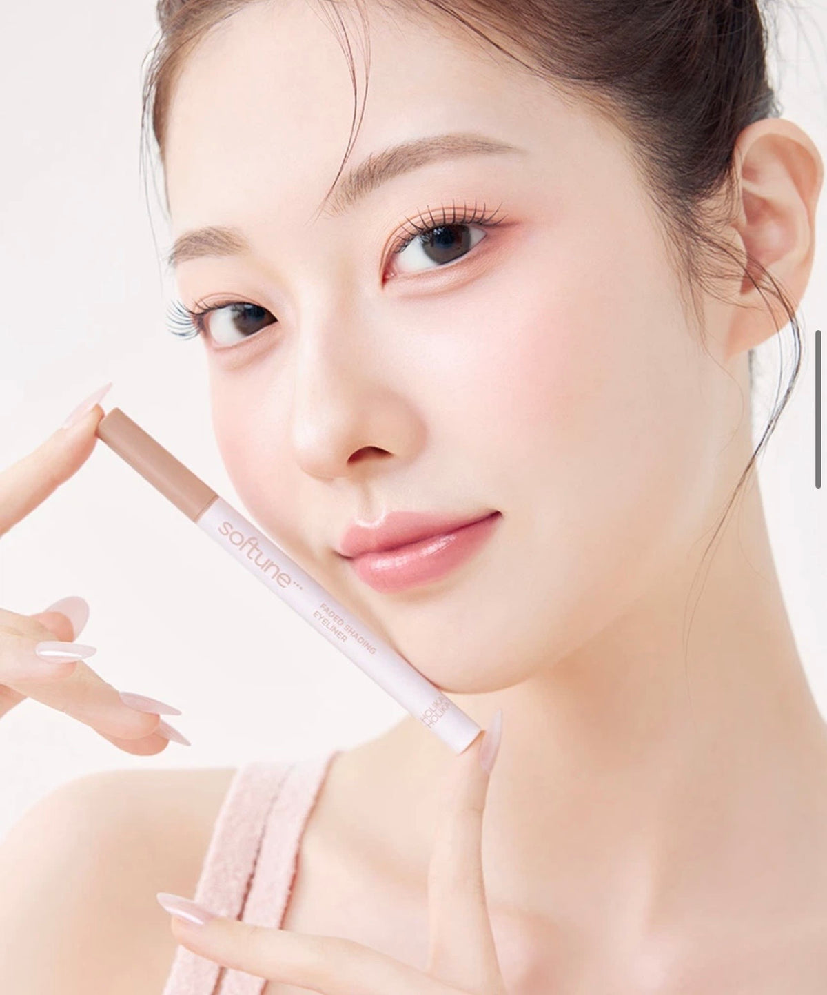 宛如天生眼妝偽素顏神仙神器💫HOLIKA HOLIKA 柔調自然陰影眼線筆 Softune Faded Shading Eyeliner