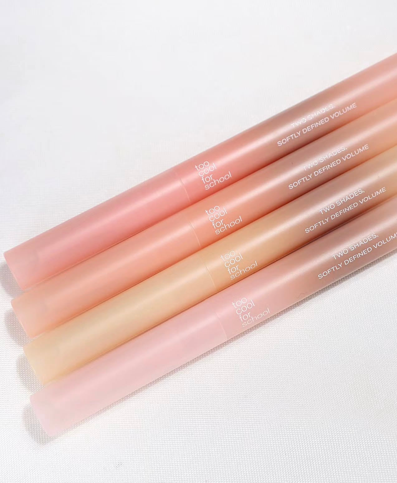 手殘黨必入🥺 Too Cool For School陰影提亮雙色臥蠶筆 2 In 1 Two Tone Volume Liner✨