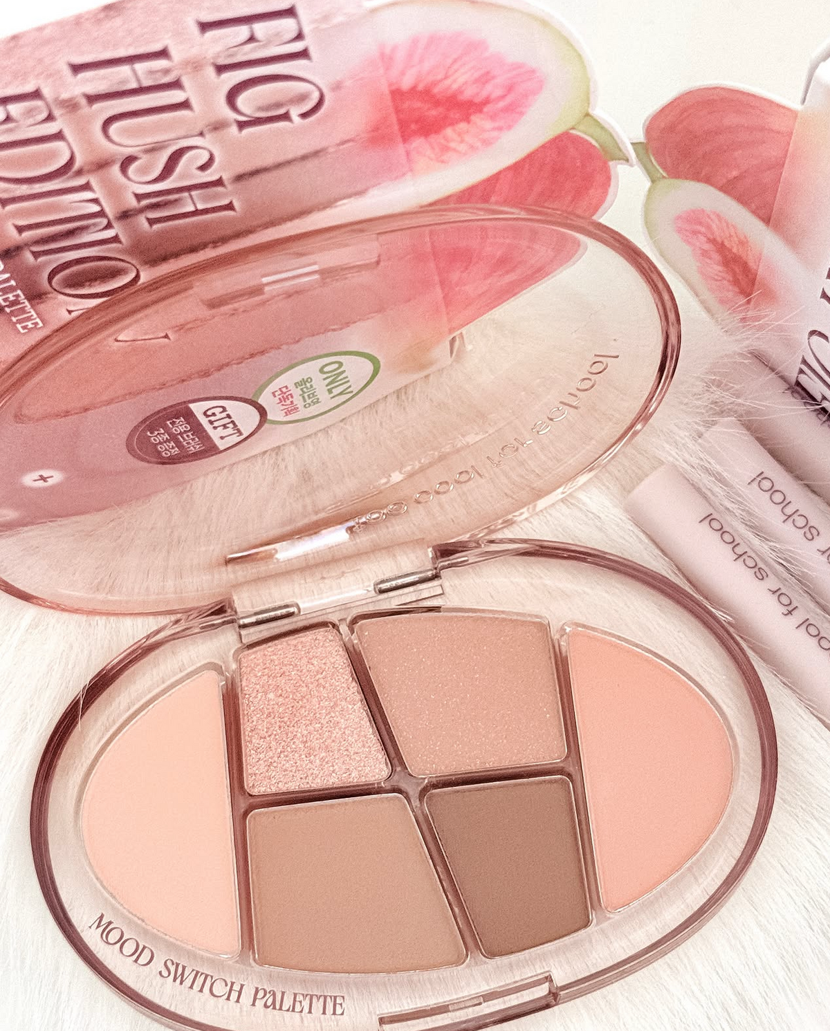 送精緻眼影刷 3 枝✨TOO COOL FOR SCHOOL無花果微醺氛圍切換四色眼影盤 💖NEW Mood Switch Palette Fig Hush Edition