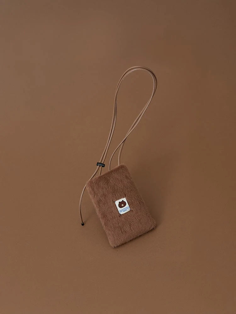 擁抱溫柔🤎LINE FRIENDS 斜補小包手機包MINI CROSSBODY BAG HUG BROWN SEASON 3