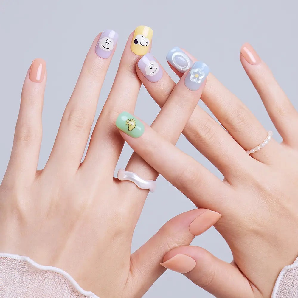 張員瑛Pick 🌟 Dashing Diva Magic Press × Snoopy 聯名系列手/腳美甲貼片