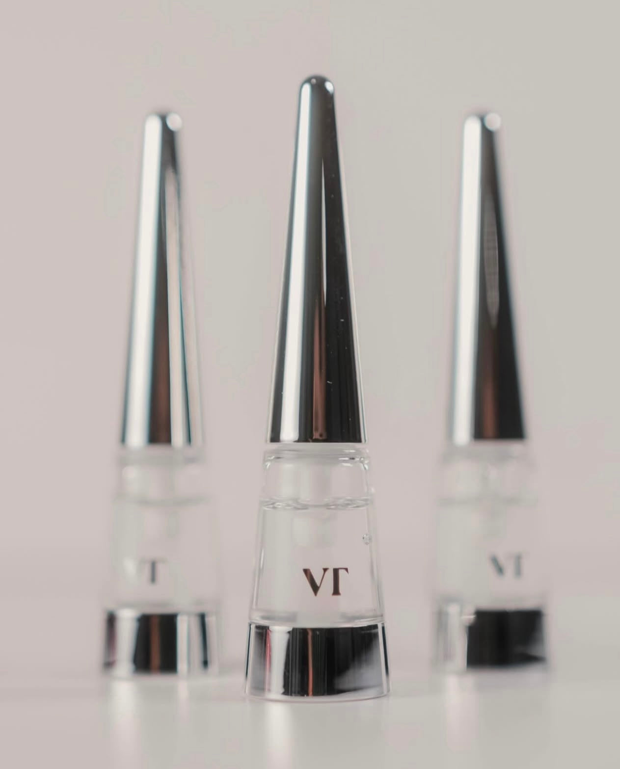 嘟嘟唇神器🧏🏻‍♀️VT REEDLE SHOT 微針豐盈唇部精華✨VT REEDLE SHOT Lip Plumper